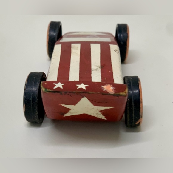 1980 Vintage Hand Crafted Homemade Pinewood Derby Race Car - Picture 5 of 15